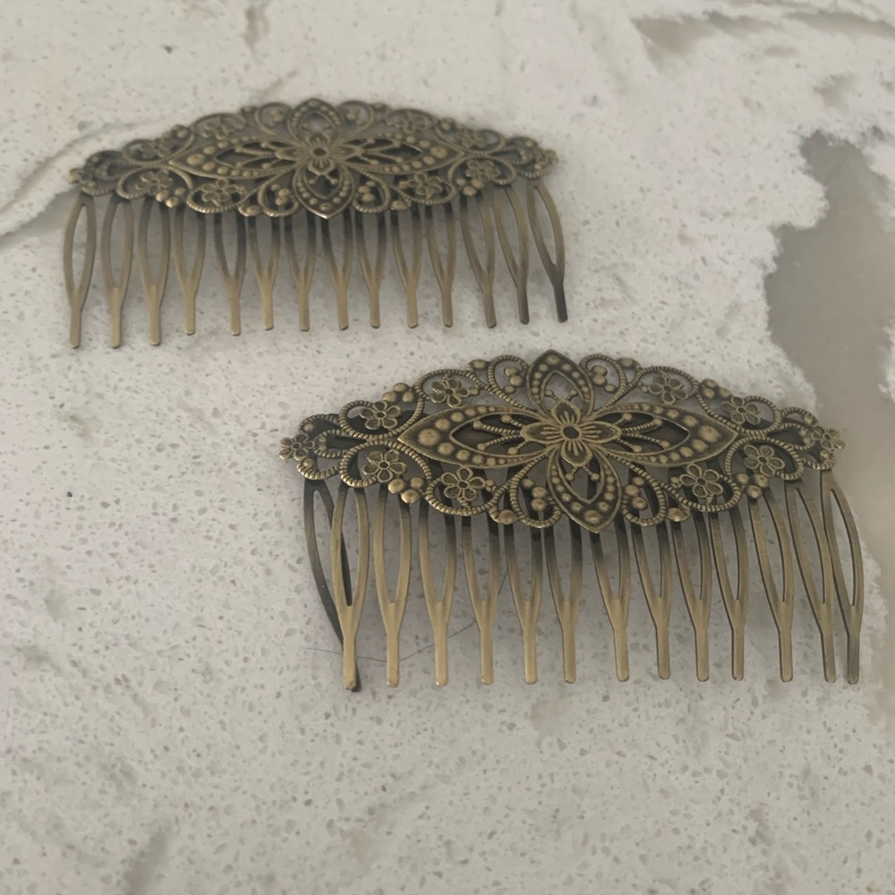 Elegant hair accessories